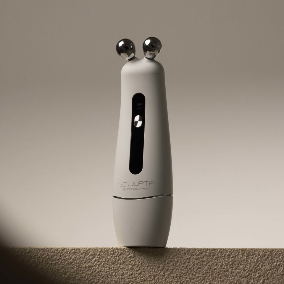 Sculpta by Déesse PRO - Face Pilate™ Device with Nelly Du Vuyst Collagen Gel